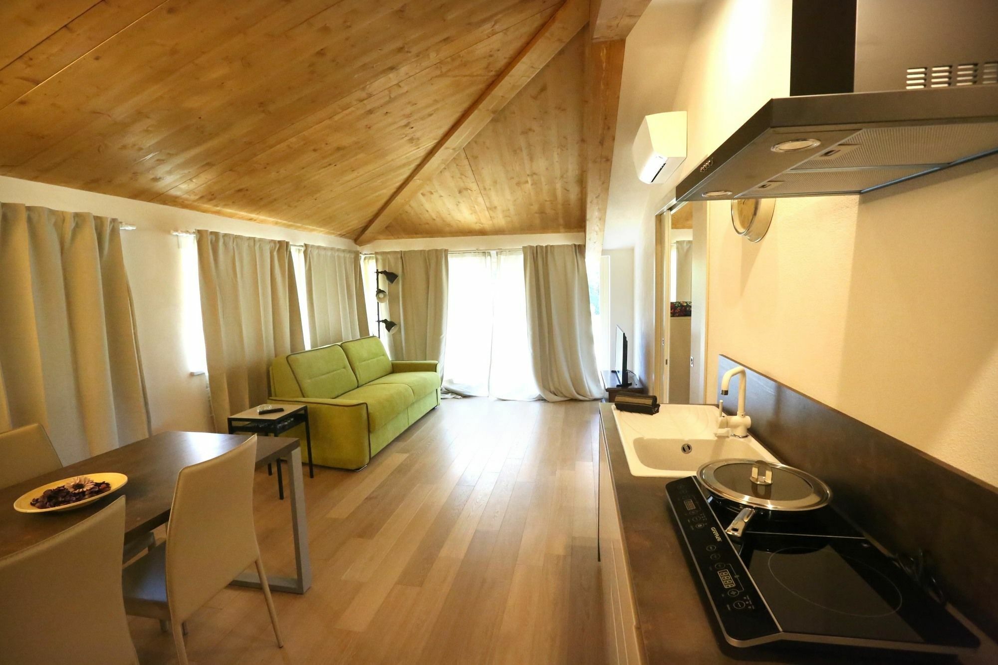 La Cascina Di Carlotta 1846 Agriturismo Alba  Buitenkant foto